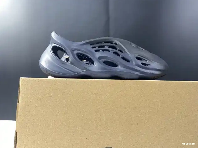 GV7903 Blue Yeezy Foam Mineral Adidas RNNR 0508